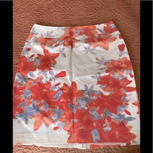 White skirt with flower print